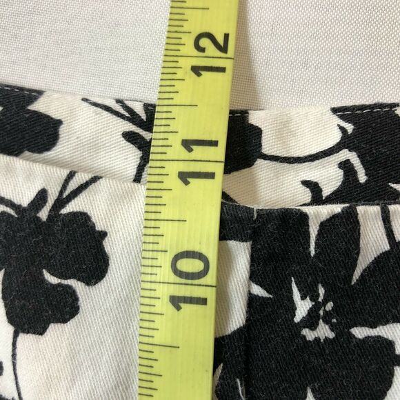 St Johns Bay Capri Pants Women 14 White Black Floral Cotton Stretch Ankle Crop - Picture 9 of 12